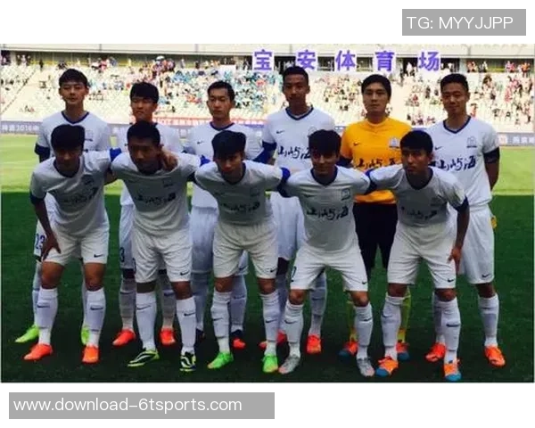 谭天澄足球：从青涩少年到职业赛场的奋斗与荣耀之路